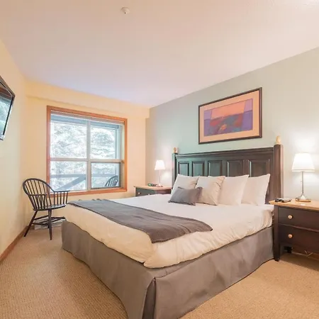 The Aspens By Outpost Whistler Villa Exterior photo