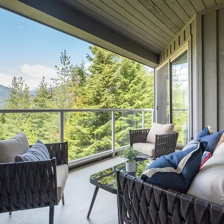 The Aspens By Outpost Whistler Villa Exterior photo